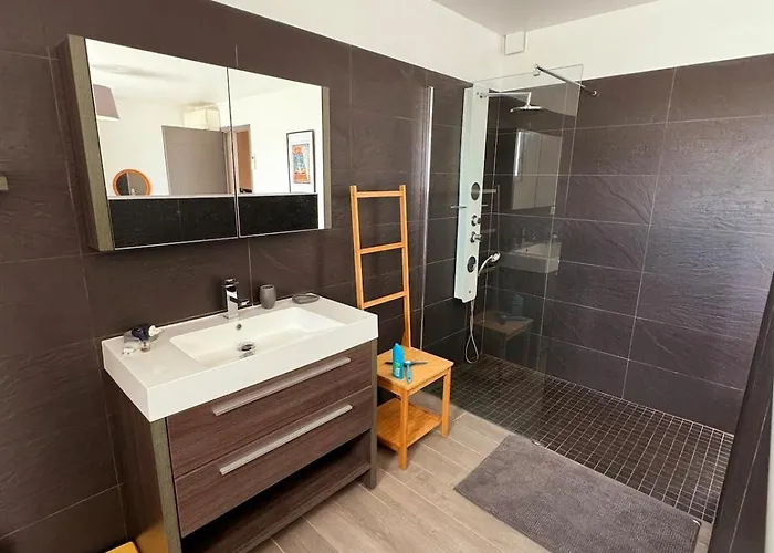 Samsara, Piscine & Luxe *